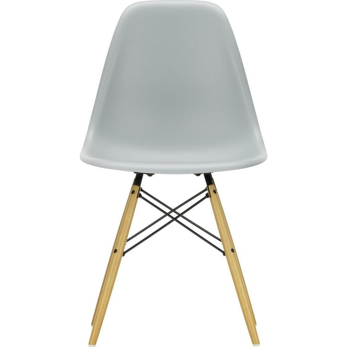 Eames Plastic Chair Dsw - 24 Light Grey - Golden Maple - Matstolar - Charles & Ray Eames - Grå - Metall/trä/plast