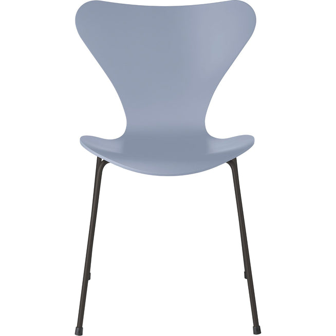 Photo of 3107 Seven, Coloured Ash, Venetian Red, Underframe Warm Graphite - Dining chairs - Arne Jacobsen - Red - Metal/wood