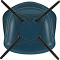 Eames Plastic Armchair Daw - 83 Sea Blue - Black Maple - Matstolar - Charles & Ray Eames - Blå - Metall/trä/plast