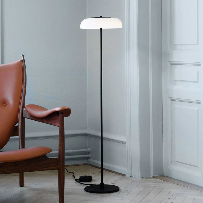 Photo of Blossi Floor Lamp Black/opal Ø29