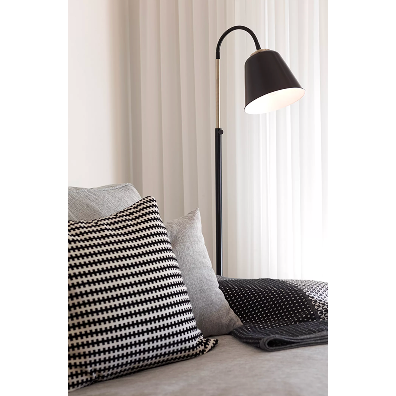 Kolding Floor Lamp