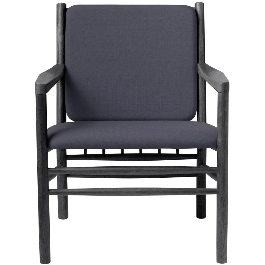 J147 Armchair - black lacquered oak