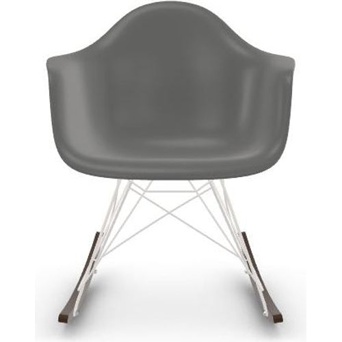 Photo of Eames Plastic Armchair Rar - 56 Granite Grey - White Base - Dark Maple - Matstolar - Charles & Ray Eames - Grå - Metall/trä/plast