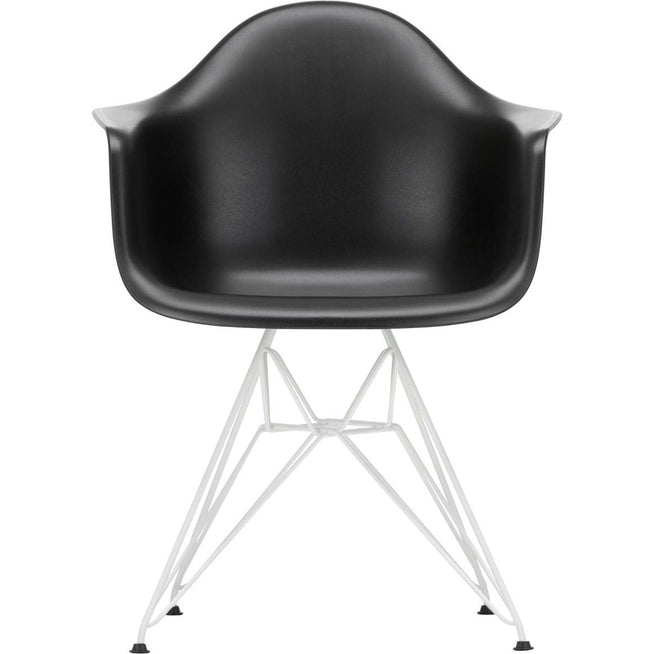 Photo of Eames Plastic Armchair Dar - 12 Deep Black - White Base - Matstolar - Charles & Ray Eames - Svart - Metall/plast