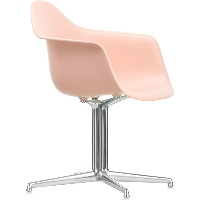 Photo of Eames Plastic Armchair Dal - 41 Pale Rose - Aluminium Polished - Dining Chairs - Pink - Metal/plastic