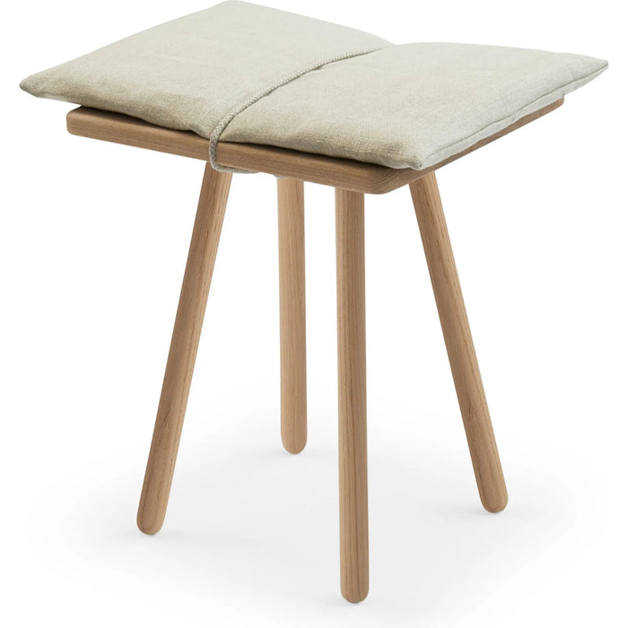 Photo of Skagerak Georg Stool From Fritz Hansen (oak (linen/ Fibre Wadding))