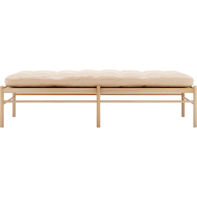 Photo of Carl Hansen - OW150, Oiled Oak, Leather Group C Sif