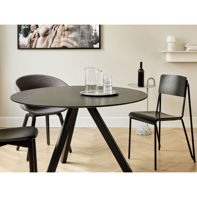 Photo of Petit Standard Clay Stained Oak / Clay Powder Coated Steel - Matstolar - Daniel Rybakken - Brun - Metall/trä