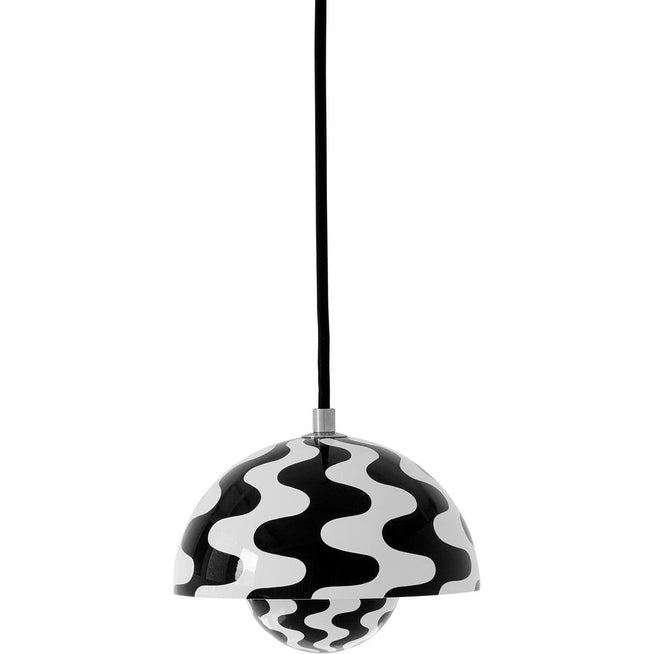 Photo of Flowerpot VP10 Pendant Lamp