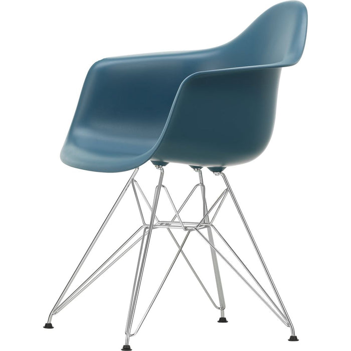 Eames Plastic Armchair Dar - 83 Sea Blue - Chrome Base - Matstolar - Charles & Ray Eames - Blå - Metall/plast