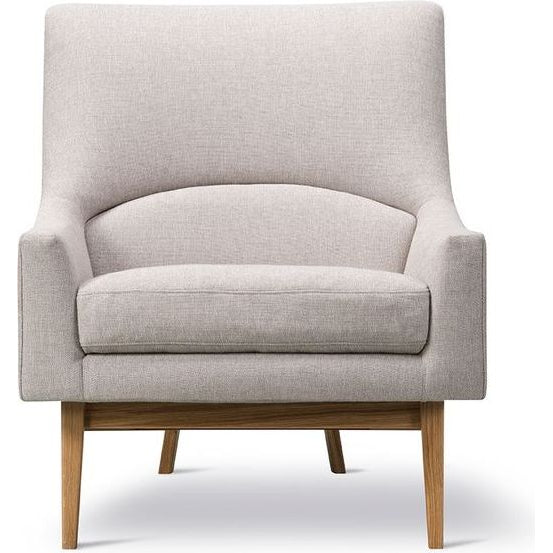 Photo of A-chair 6540 By Jens Risom - Lænestol - Hallingdal 110 / Lacquered Walnut - W78 X D87 X H87 X Sh42 Cm