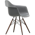 Eames Plastic Armchair Daw - 56 Granite Grey - Dark Maple - Matstolar - Charles & Ray Eames - Grå - Metall/trä/plast