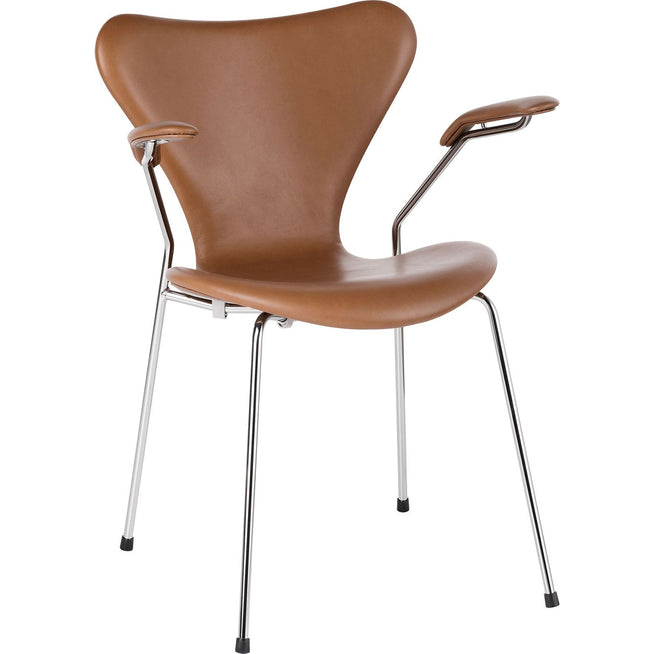 Photo of 3207 Sjuan - Fully upholstered, Leather, Grace Walnut - Dining chairs - Arne Jacobsen - Brown - Metal/wood