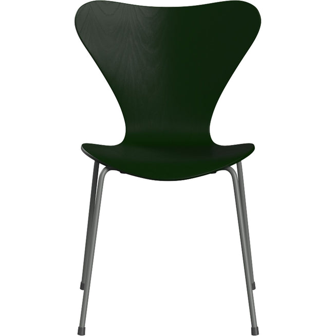 Photo of 3107 Sjuan, Lacquered, Evergreen, Underframe Black - Dining chairs - Arne Jacobsen - Green - Metal/wood