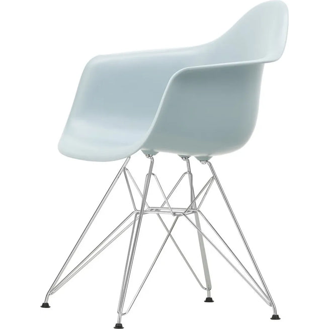 Photo of Eames Plastic Armchair Dar - 23 Ice Grey - Chrome Base - Matstolar - Charles & Ray Eames - Grå - Metall/plast