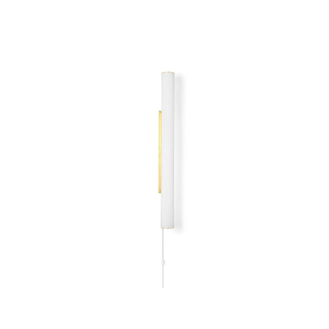 Photo of Vuelta Wall Lamp - Væglampe - White/brass