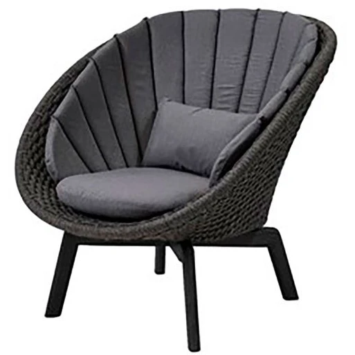 Peacock Lounge Outdoor Chair