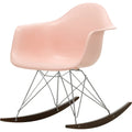 Eames Plastic Armchair Rar - 41 Pale Rose - Chrome Base - Dark Maple - Matstolar - Charles & Ray Eames - Rosa - Metall/trä/plast