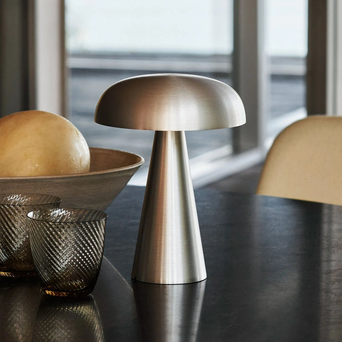Photo of Como SC53 Portable Table Lamp
