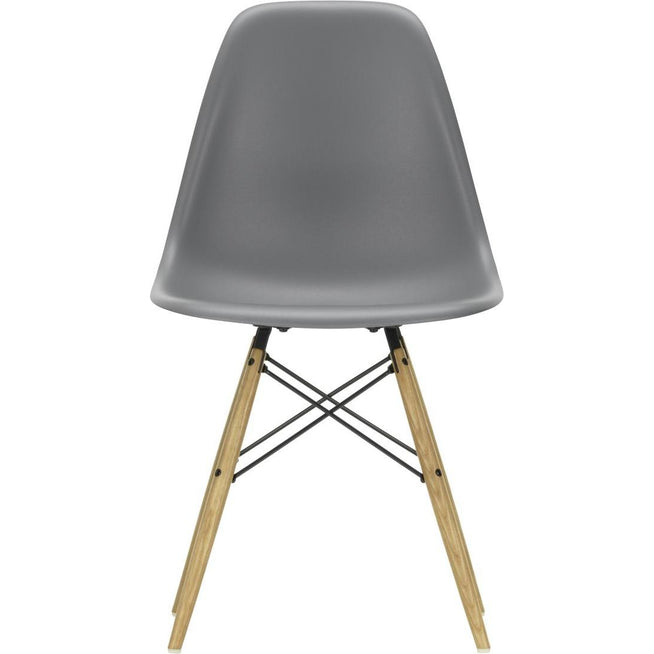 Photo of Eames Plastic Chair Dsw - 56 Granite Grey - Ash Honey Tone - Matstolar - Charles & Ray Eames - Grå - Metall/trä/plast