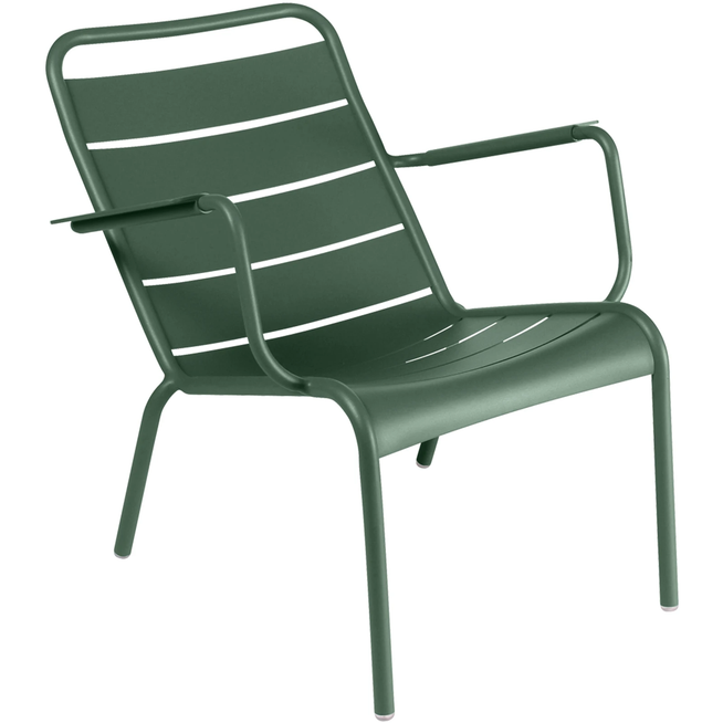 Photo of Luxembourg Low Armchair Cedar Green 02 - Matstolar Utomhus - Frédéric Sofia - Grön - Metall