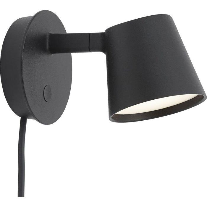Photo of Tip Wall Lamp Black - Bedside lamps - Jens Fager - Black