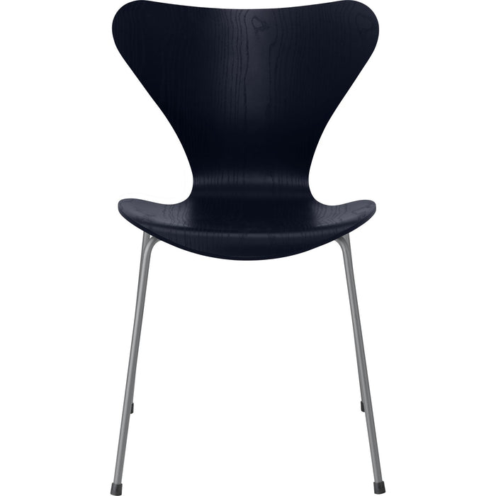 Photo of Sjuan 3107 Midnight Blue Coloured Ash/silver Grey - Dining chairs - Arne Jacobsen - Blue - Metal/wood