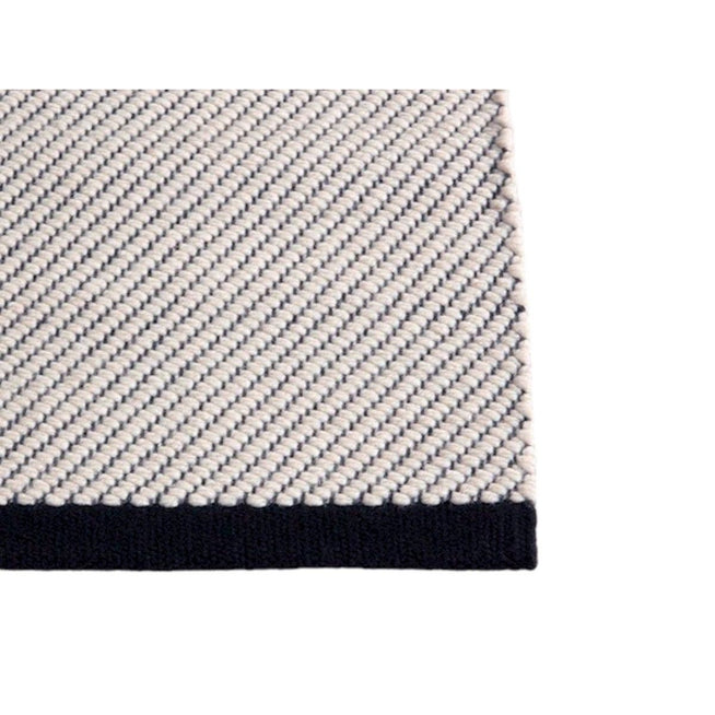 Photo of Bias Rug Tint, 140x200 cm