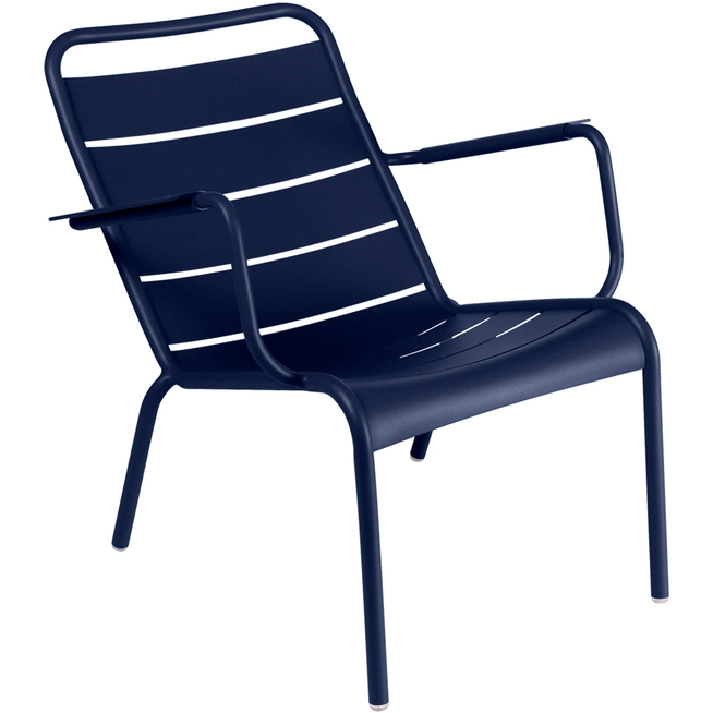 Photo of Luxembourg Low Armchair Deep Blue 92 - Outdoor dining chairs - Frédéric Sofia - Blue - Metal