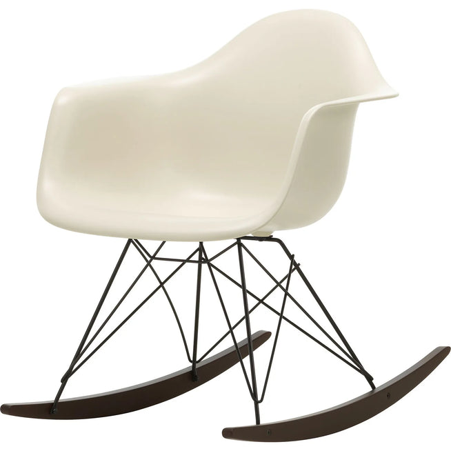 Photo of Eames Plastic Armchair Rar - 11 Pebble - Basic Dark Base - Dark Maple - Matstolar - Charles & Ray Eames - Vit - Metall/trä/plast