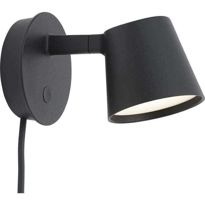 Photo of Tip Wall Lamp Black - Bedside lamps - Jens Fager - Black