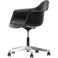 Eames Plastic Armchair Pacc - 12 Deep Black - Castors Soft - Skrivbordsstolar - Charles & Ray Eames - Svart