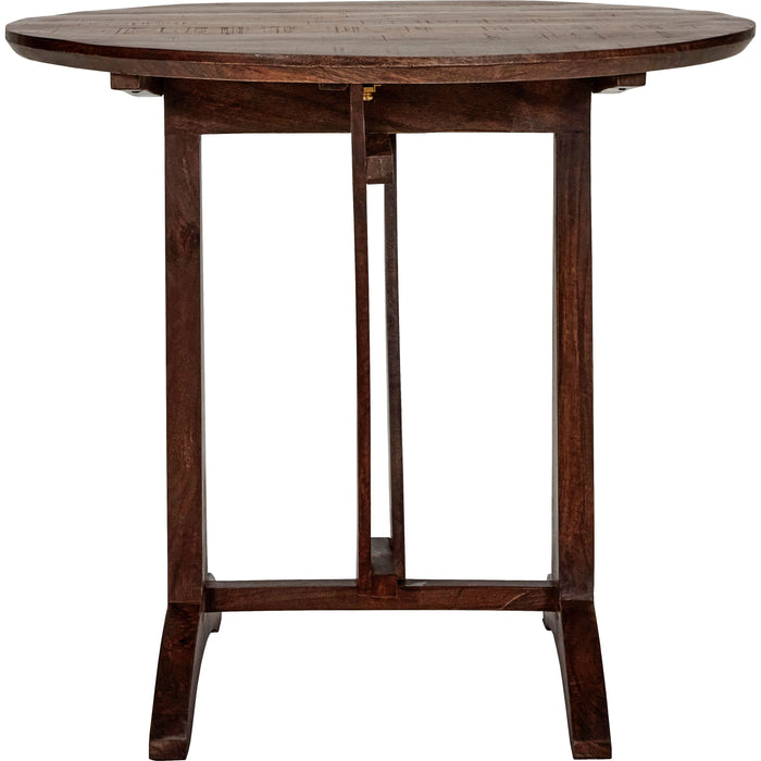 Photo of Wine table