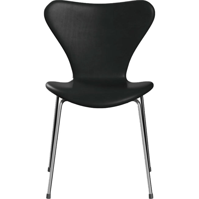 Photo of 3107 Sjuan - Fully upholstered, Leather, Grace Black - Dining chairs - Arne Jacobsen - Black - Leather/metal/wood