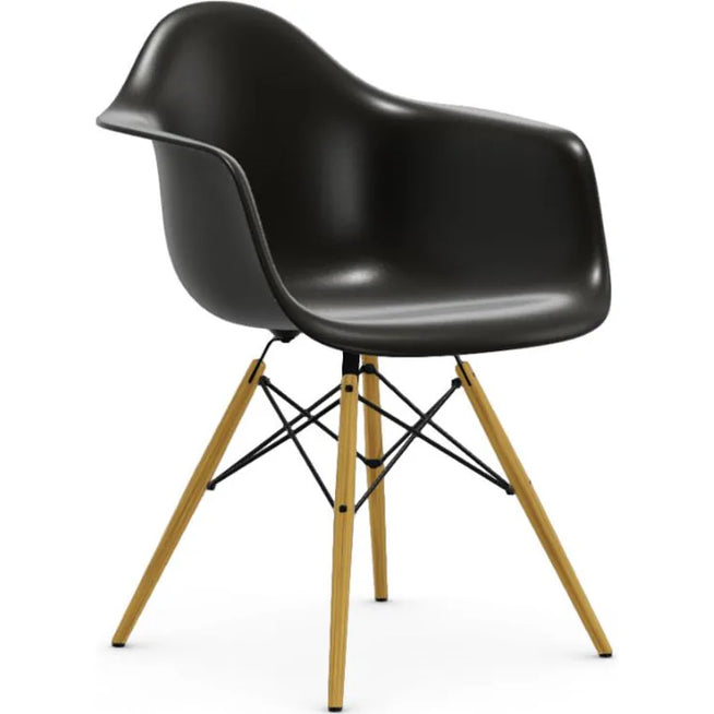 Photo of Eames Plastic Armchair DAW - 23 Ice Grey - Golden Maple - Dining Chairs - Metal/Wood/Plastic