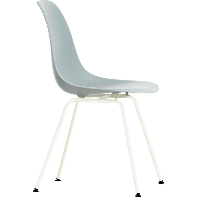 Photo of Eames Plastic Chair Dsx - 24 Light Grey - White Base - Matstolar - Charles & Ray Eames - Grå - Metall/plast
