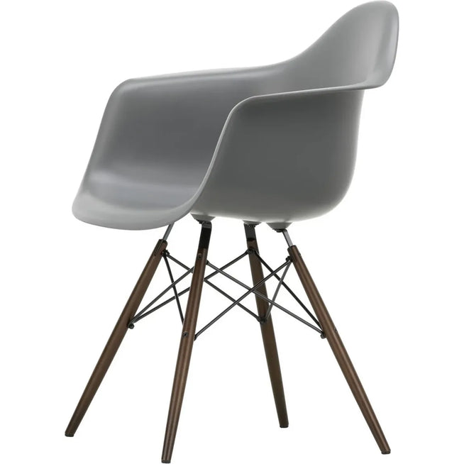 Photo of Eames Plastic Armchair Daw - 56 Granite Grey - Dark Maple - Matstolar - Charles & Ray Eames - Grå - Metall/trä/plast