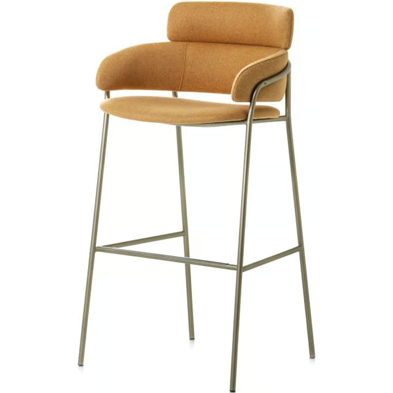 Strike Bar Stool