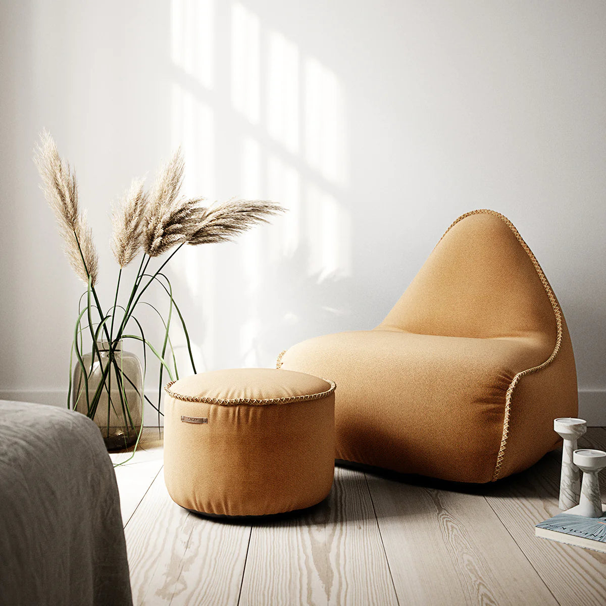 Cura Lounge Chair