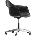 Eames Plastic Armchair Pacc - 12 Deep Black - Castors Soft - Skrivbordsstolar - Charles & Ray Eames - Svart