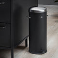 Thumbnail photo of 17 Pedal bin 30 L / 8 gal 1