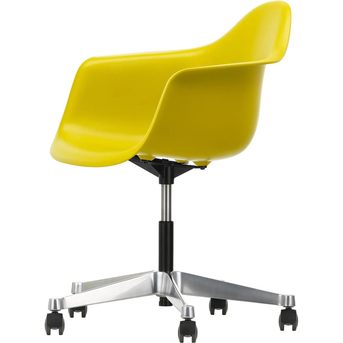 Eames Plastic Armchair Pacc - 34 Mustard - Castors Soft - Skrivbordsstolar - Charles & Ray Eames - Gul
