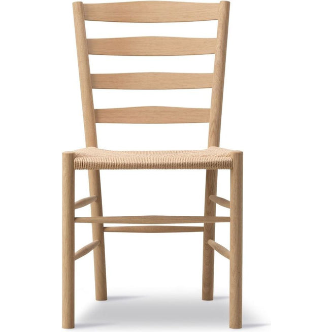 Photo of Klint Chair 3207 / By Kaare Klint - Spisebordsstol - Oak Soap / Natural Papercord - W48 X D55 X H85 X Sh45,5 Cm