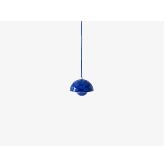 Photo of Flowerpot VP10 Pendant Lamp