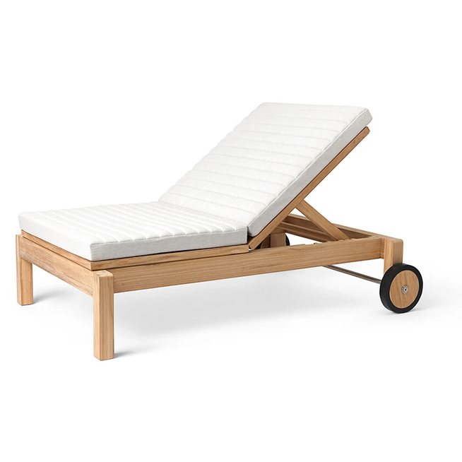 Photo of Cushion for the Ah604 Outdoor Lounger from Carl Hansen & Søn
