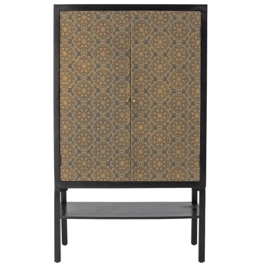 Photo of Lynne Cabinet