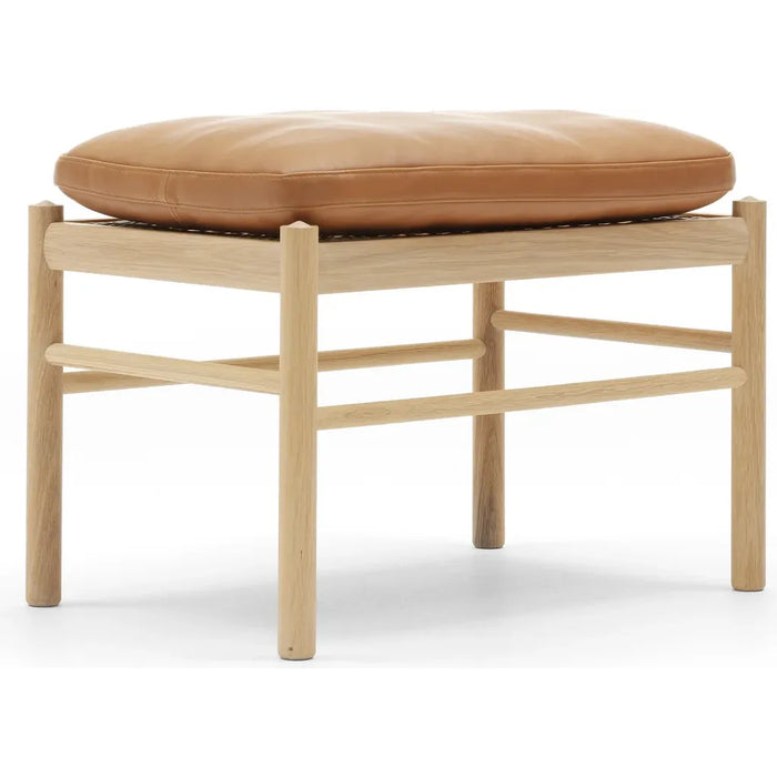 Photo of Carl Hansen - Ow149F - Colonial Footstool, Soaped Oak, Leather Group C Sif - 95 - Footstools - Ole Wanscher - Brown - Leather/Wood