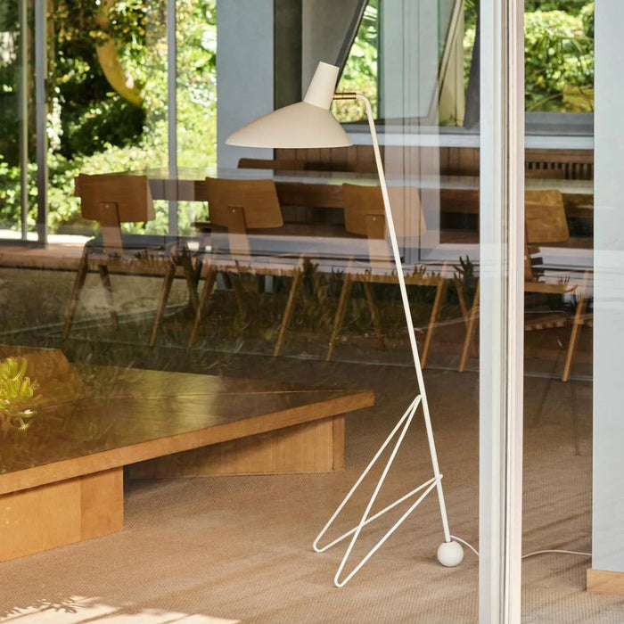 Photo of Tripod HM8 Floor Lamp
