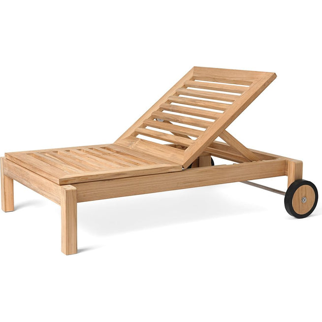 Photo of AH604 Outdoor Lounger from Carl Hansen & Søn