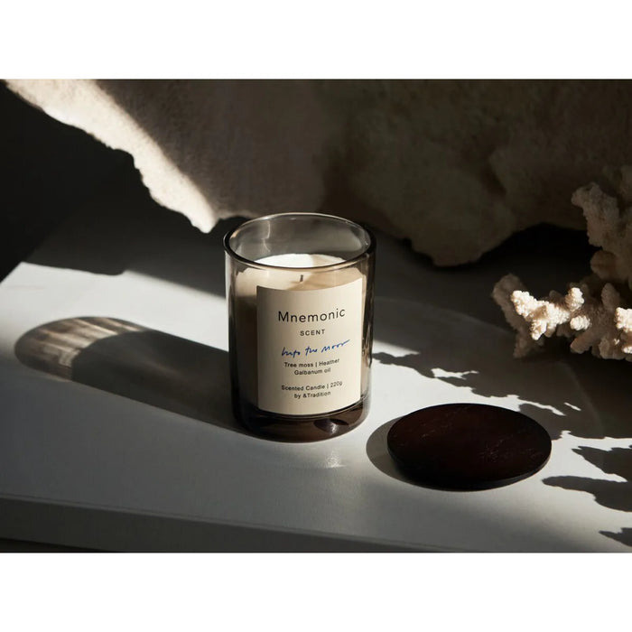 Photo of Mnemonic MNC5 Scented Candle